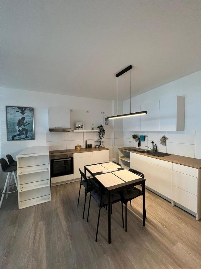 Luxurioeses Apartment Fuer 4 Personen, Neubau, Parkplatz Free Bochum Zewnętrze zdjęcie
