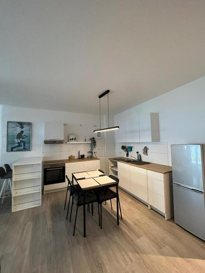 Luxurioeses Apartment Fuer 4 Personen, Neubau, Parkplatz Free Bochum Zewnętrze zdjęcie
